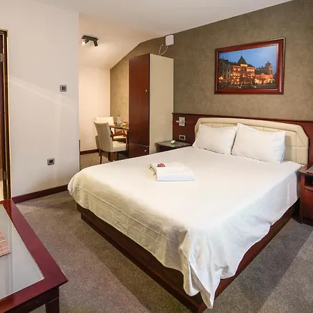 Element Апартаменты *